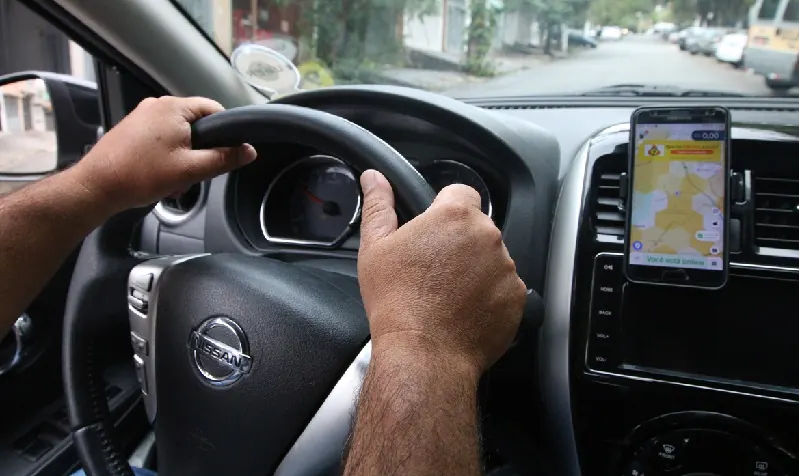 Projeto determina que aplicativos de transporte garantam acessibilidade em veículos no DF
