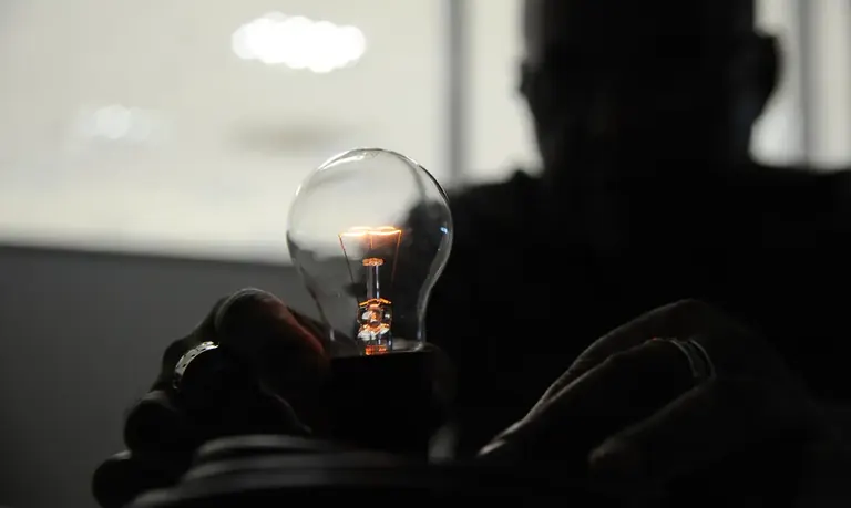 Projeto propõe aplicação de multa à distribuidora de energia elétrica em caso de falha no fornecimento do serviço