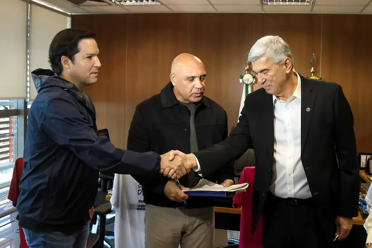 CLDF e Caesb firmam acordo para compartilhamento de sistemas e dados