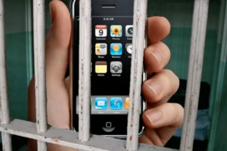 CEOF aprova projeto que destina celulares apreendidos em presídios a estudantes de baixa renda