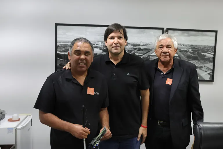 Leis e projetos do deputado Robério Negreiros em defesa das pessoas com deficiência visual