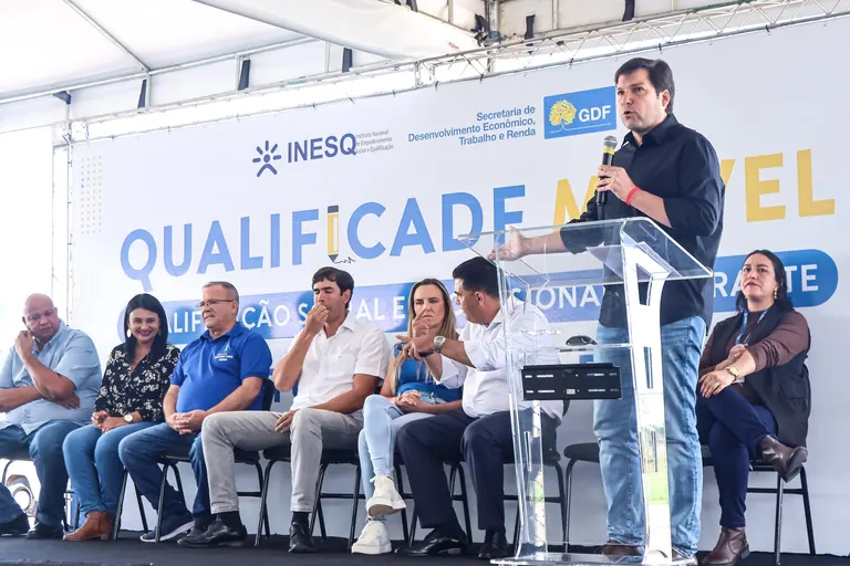QualificaDF Móvel oferece 1.266 vagas para cursos profissionalizantes