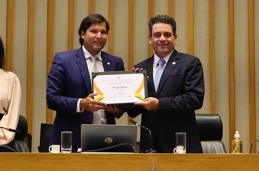 Conselheiro Rodrigo Badaró recebe título de cidadão honorário de Brasília