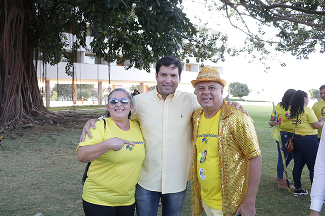 Encontro com apoiadores em evento ao ar livre