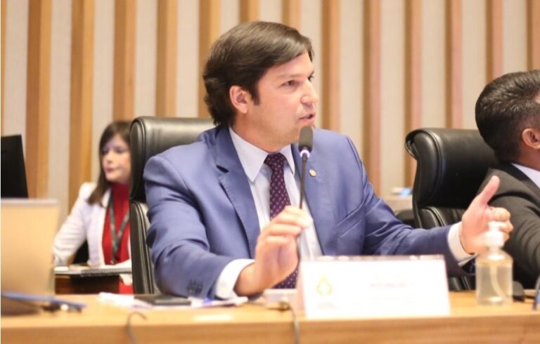 Robério avalia positivamente resultado de pesquisa e reforça compromisso com o DF