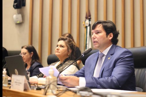 40438801-6a5a-4ee1-8280-35edd5a140f3